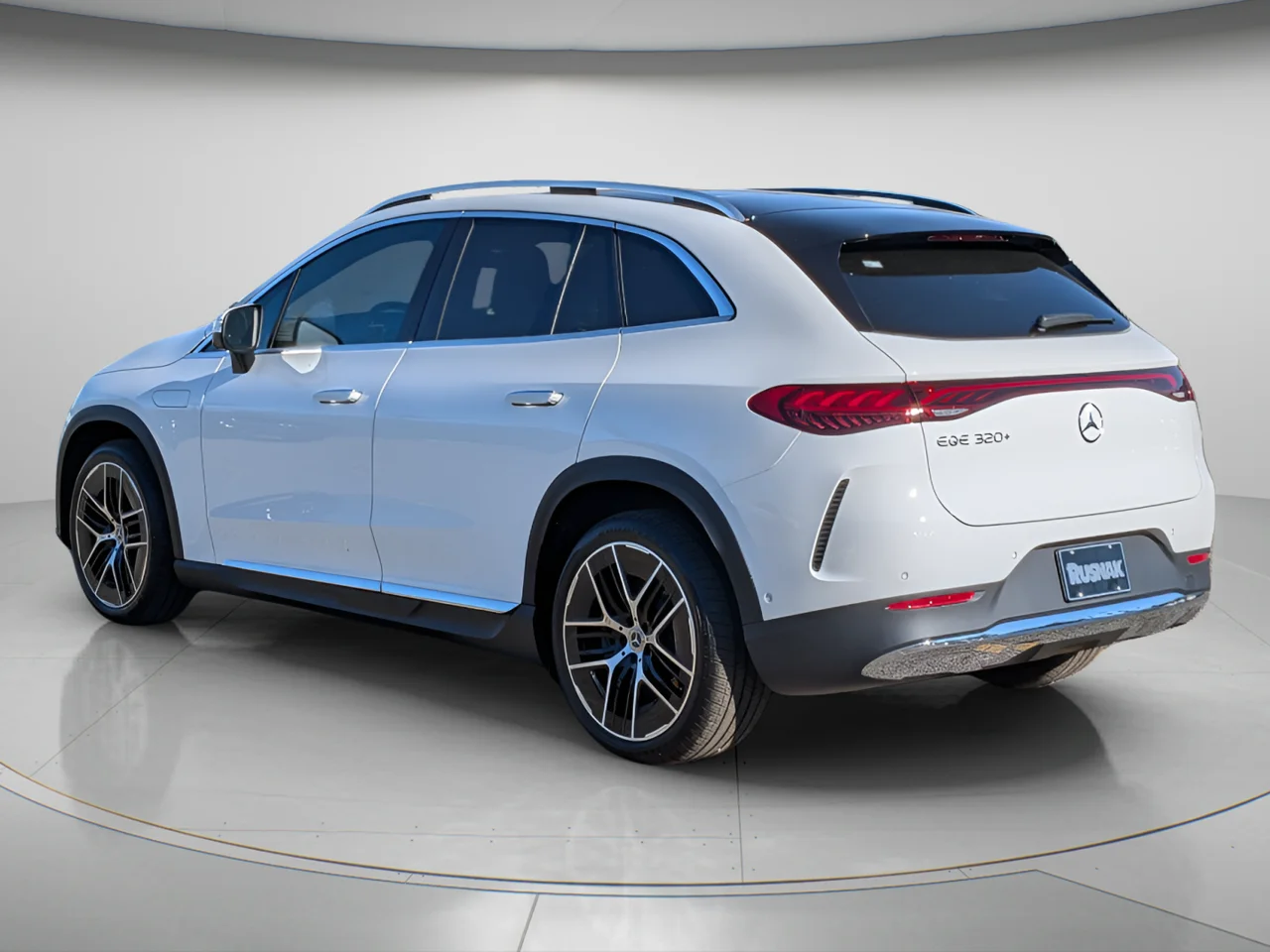 New 2027 Polar White Mercedes-Benz EQE 320+ image 2