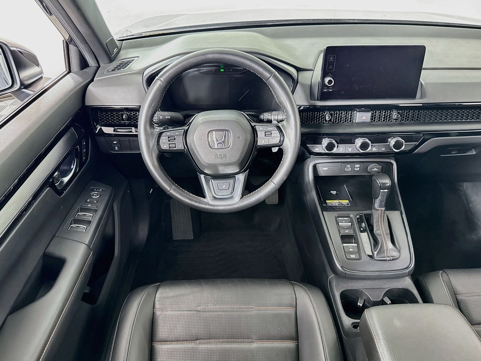 Used 2025 Meteorite Gray Metallic Honda Sport Touring image 19