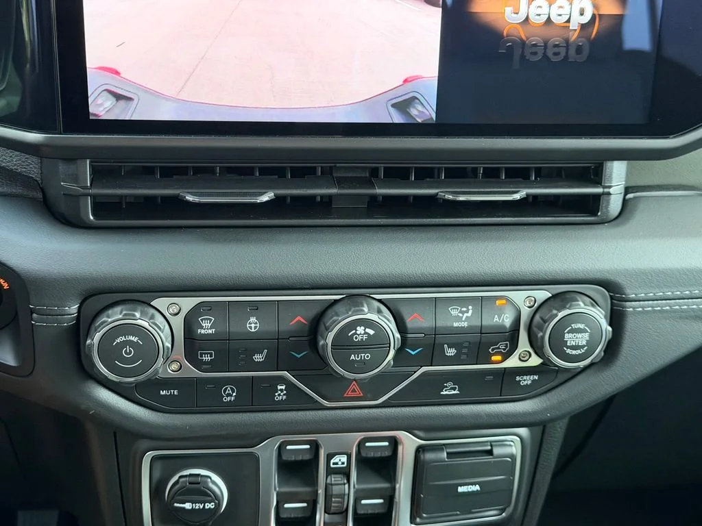 New 2026 Black Clear-Coat Exterior Paint Jeep Mojave X image 19