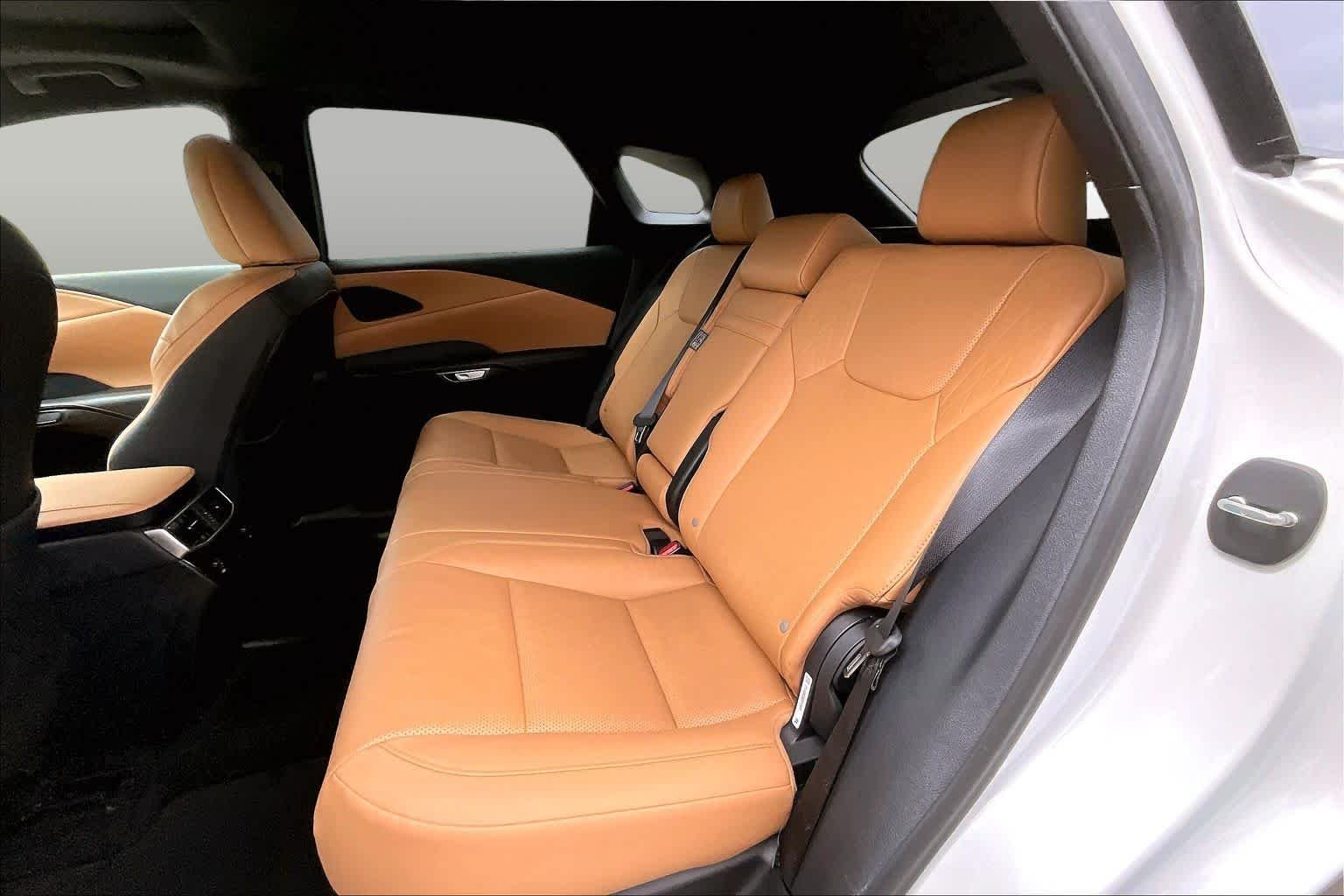 Used 2024 Eminent White Pearl Lexus Premium Plus image 21