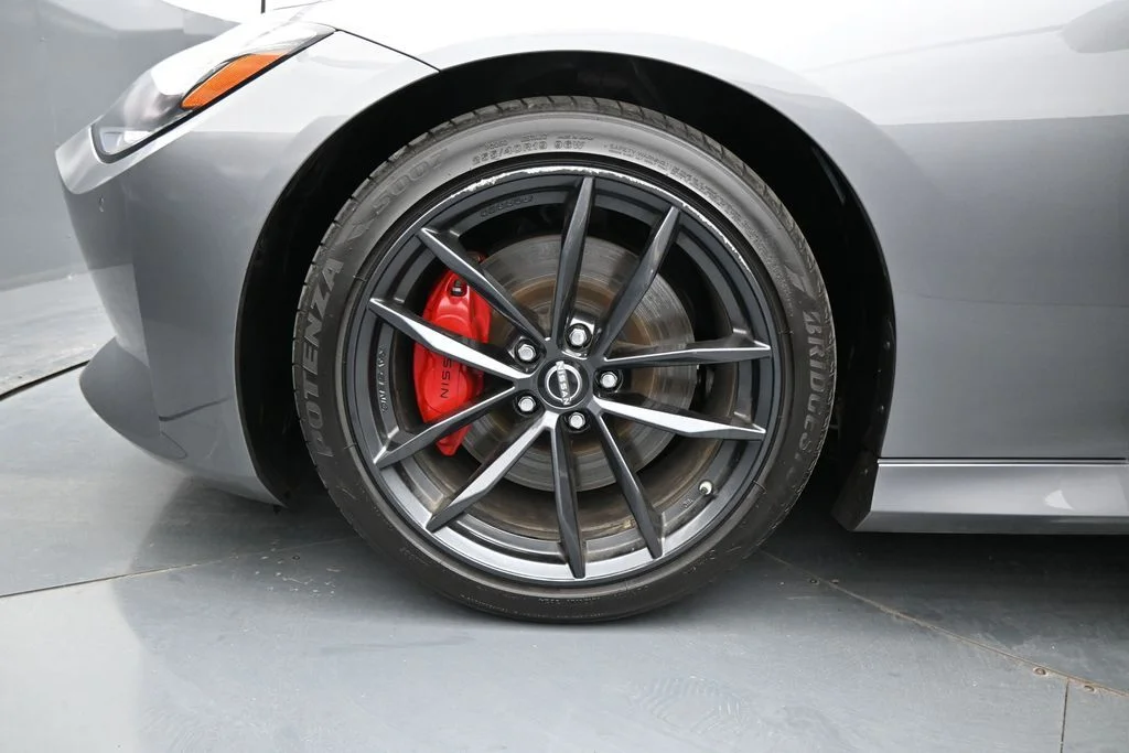 Used 2025 Gray Nissan Performance image 30