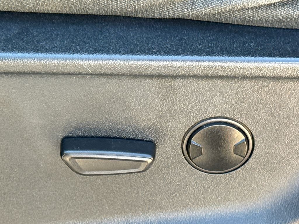 Used 2025 White Ford XLT image 19