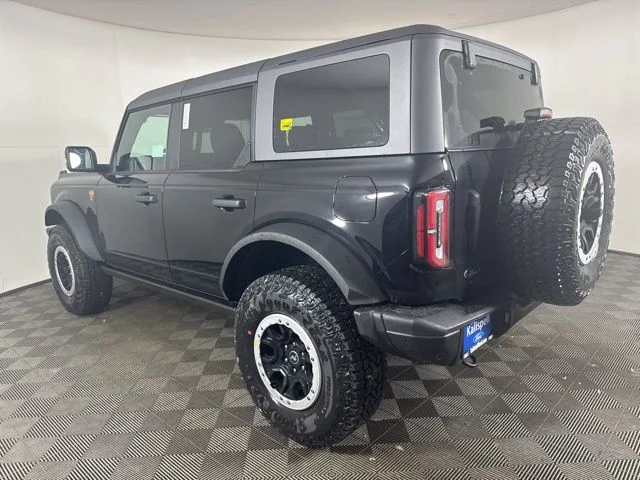 New 2025 Shadow Black Ford Badlands image 6