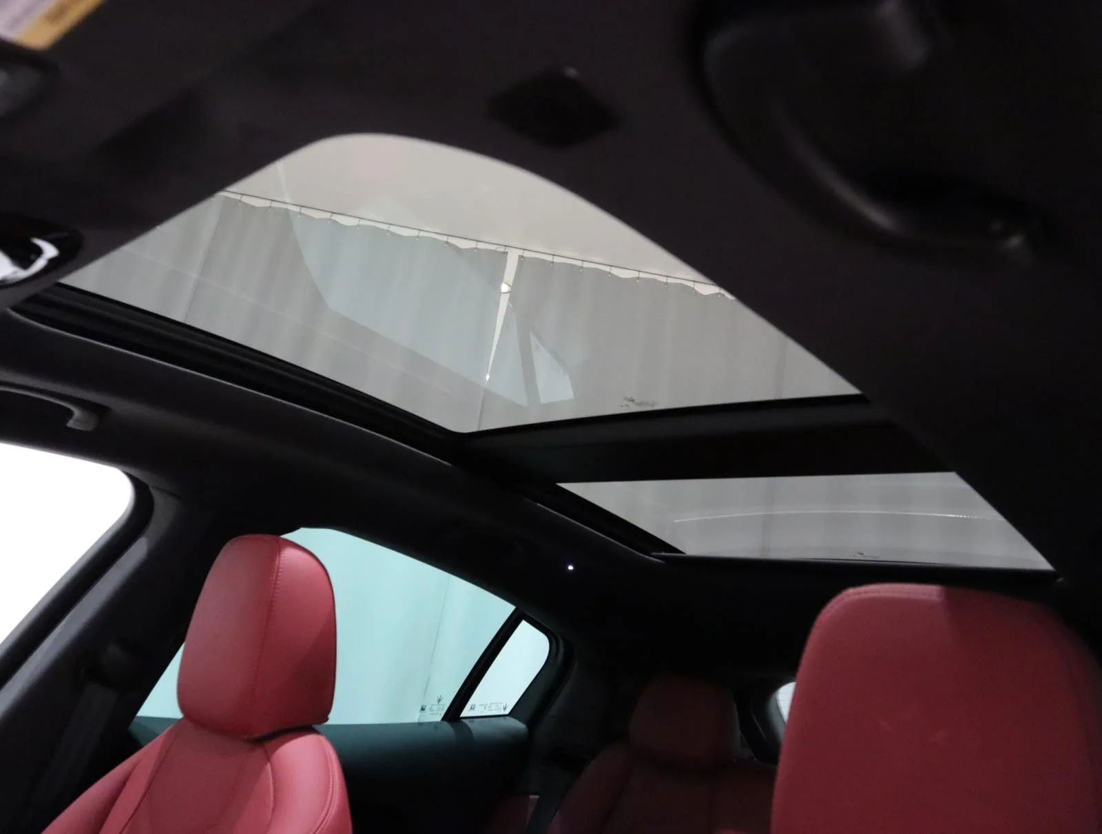 New 2025 Grigio Lava Metallic Maserati Modena AWD image 25