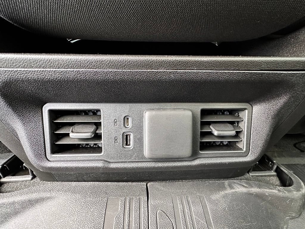 Used 2023 Sterling Metallic GMC Elevation image 27