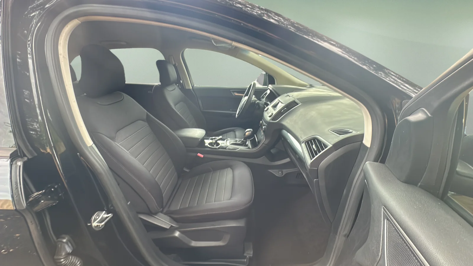 Used 2018 Black Ford SE image 16
