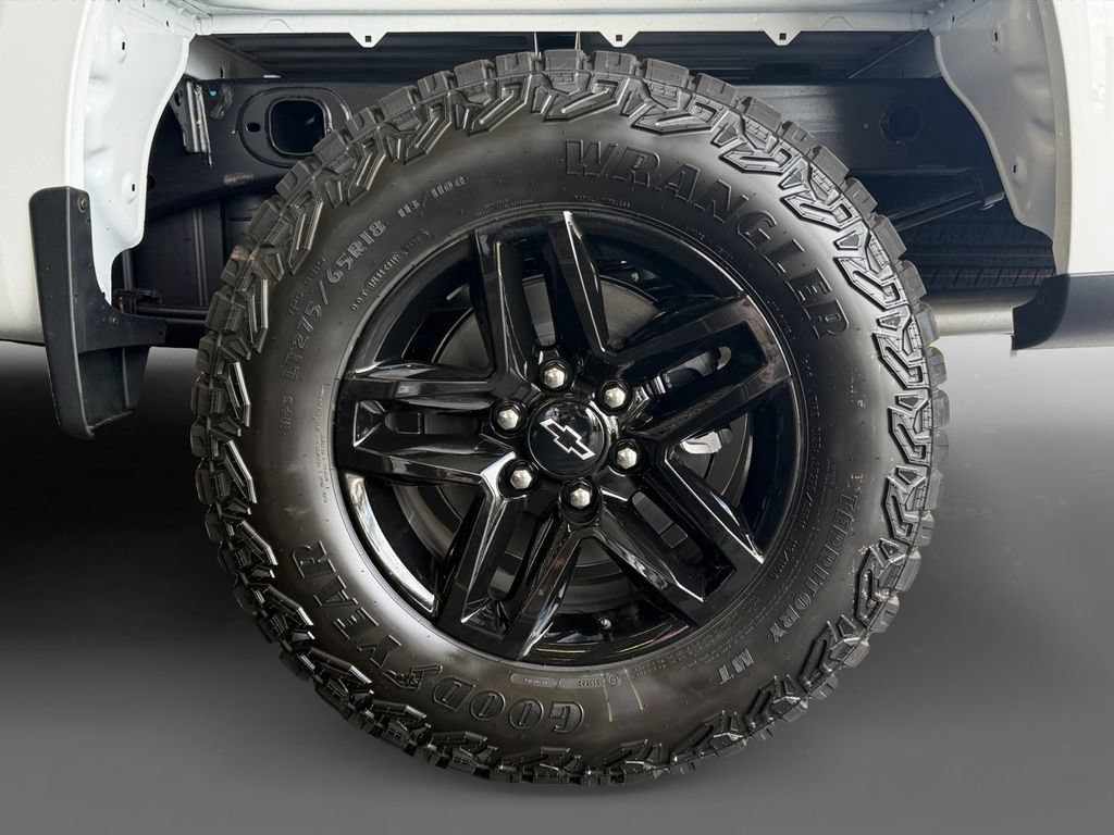 New 2026 Summit White Chevrolet Custom Trail Boss image 16