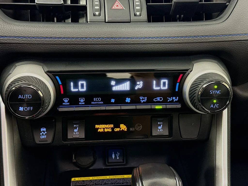 Used 2019 Magnetic Gray Metallic Toyota XSE image 17