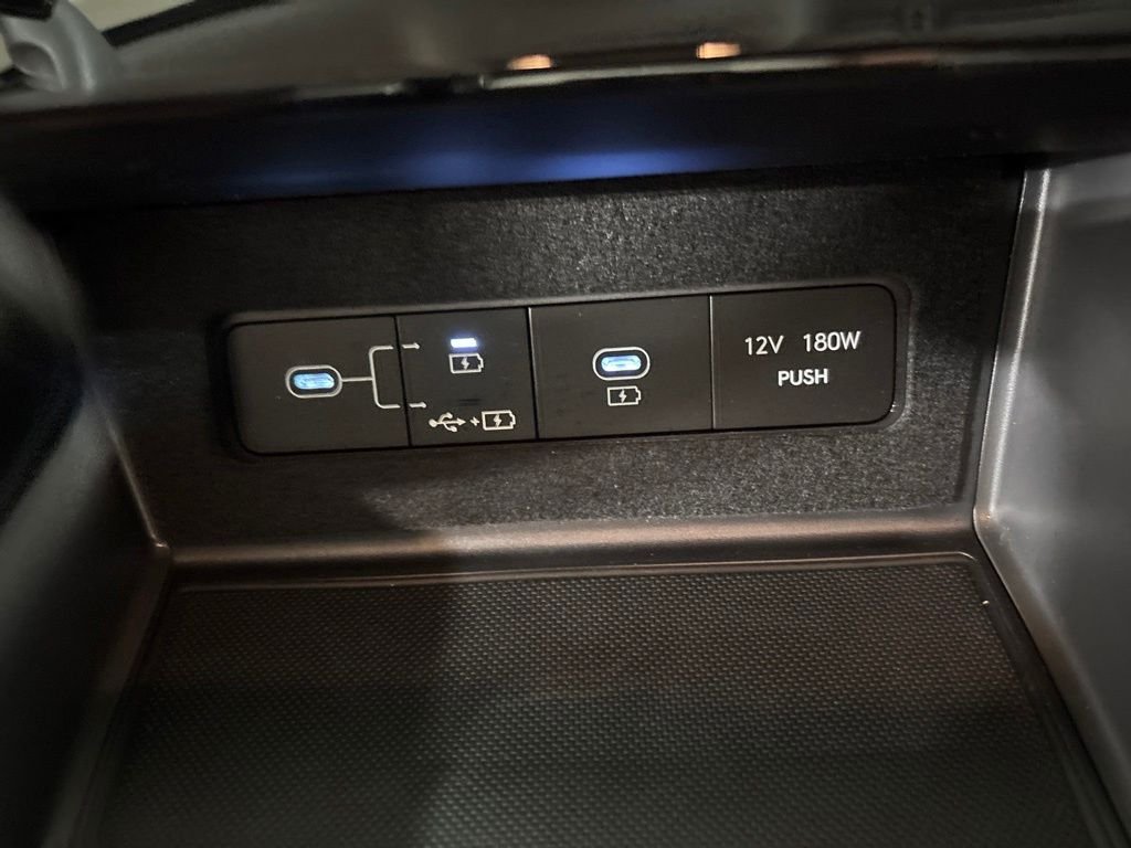 Certified Used 2025 Silver Hyundai SE image 19