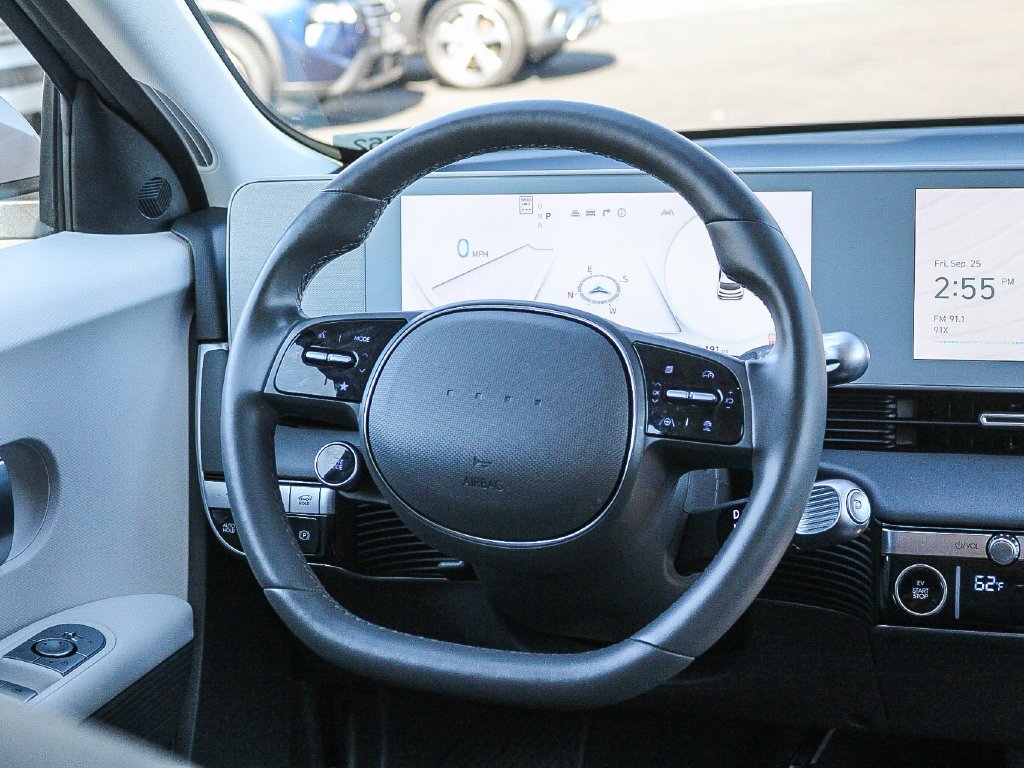 Used 2024 Green Hyundai SEL image 16