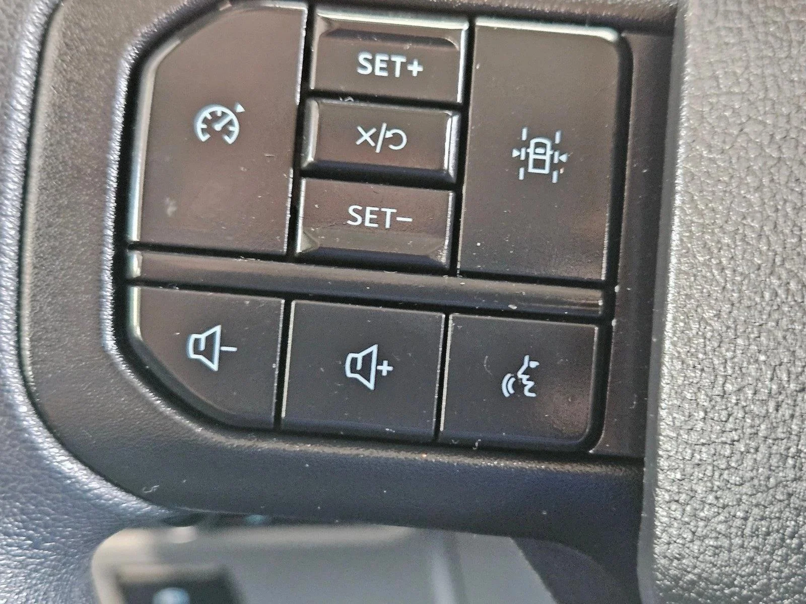 Used 2022 Oxford White Ford XL image 23