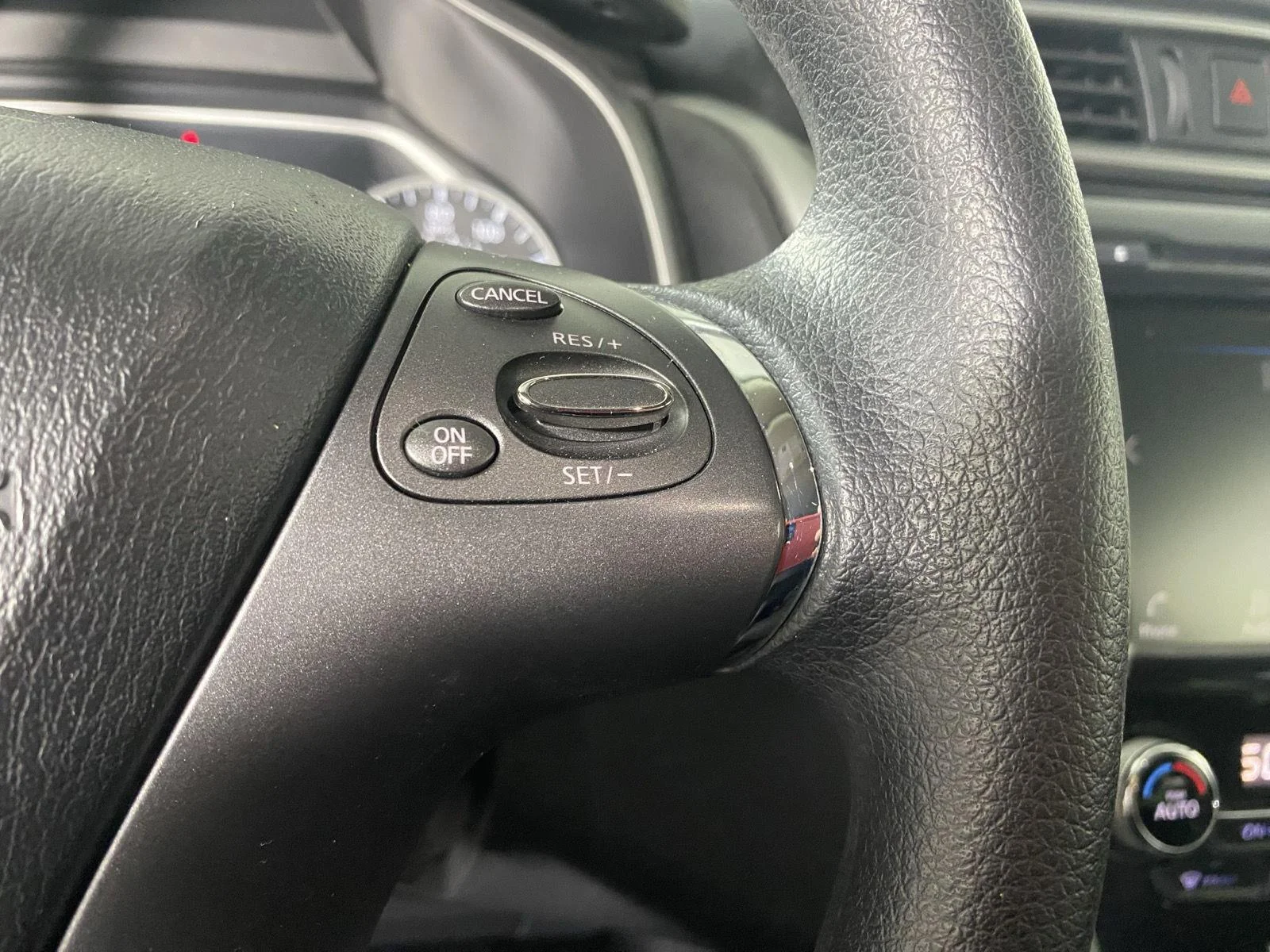 Used 2019 Magnetic Black Pearl Nissan S image 15