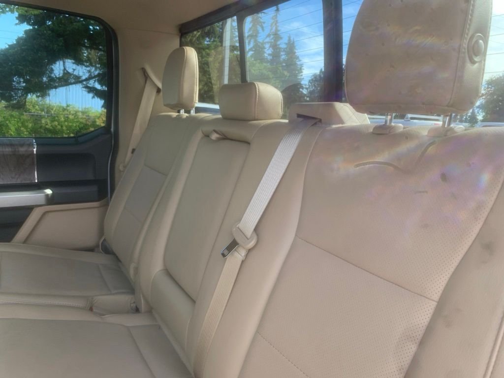 Used 2017 Oxford White Ford Lariat image 27