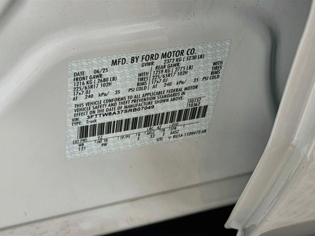 Certified Used 2025 Oxford White Ford XL image 30