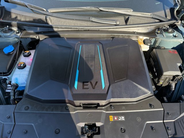 Certified Used 2024 Teal Hyundai Limited image 20