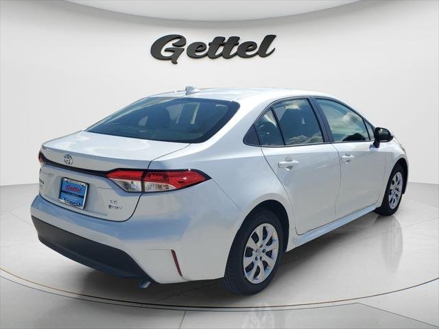 Certified Used 2026 WIND CHILL PEARL* Toyota  image 5