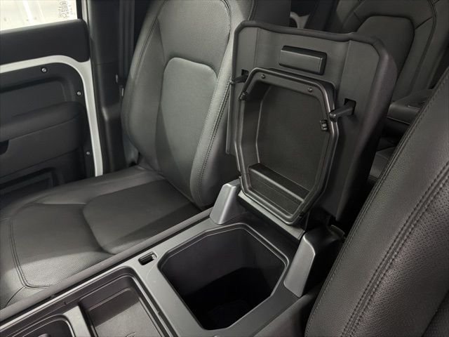 2023 Land Rover Defender S - Photo 37