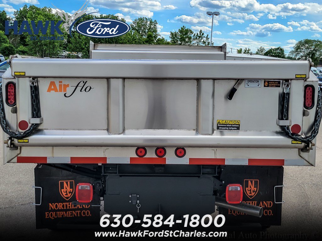 New 2026 Oxford White Ford F-450® XL image 3
