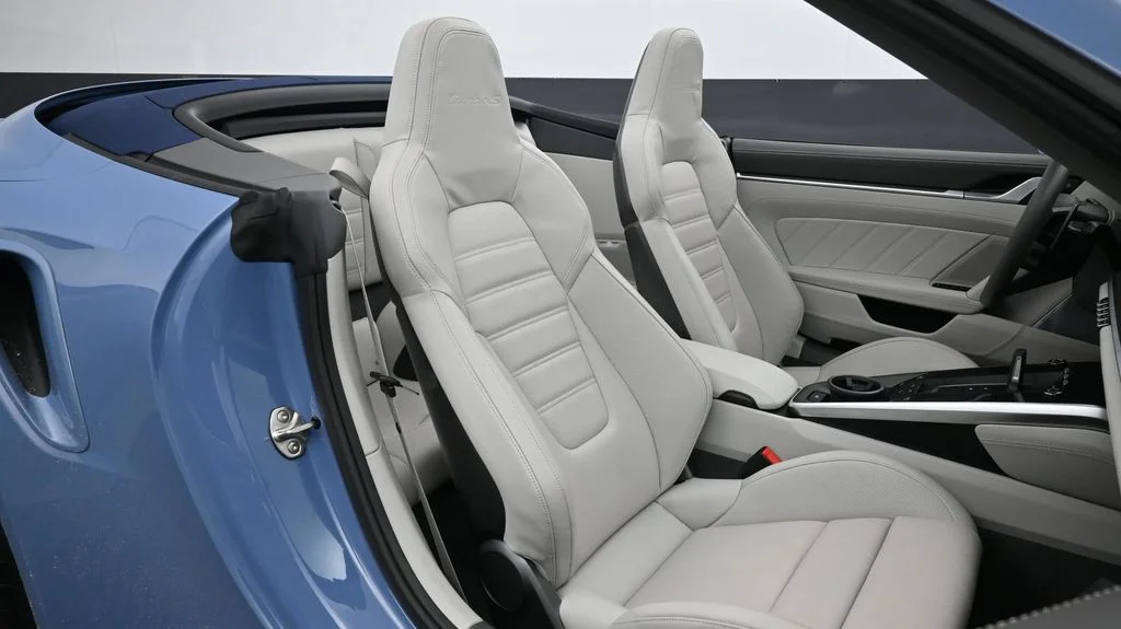 Used 2025 Blue Porsche Turbo image 19