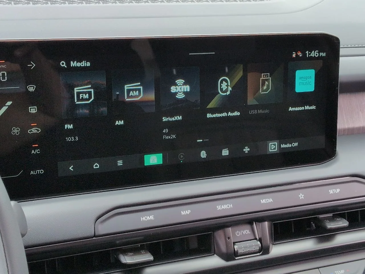 New 2027 Glacial White Pearl Kia X-LINE SX PRESTIGE image 13