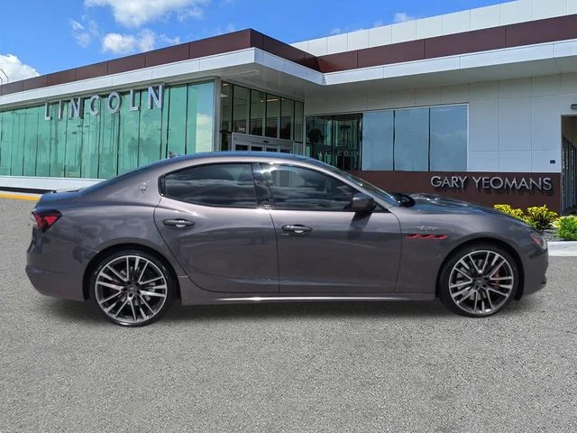 Used 2022 Gray Maserati Trofeo image 3