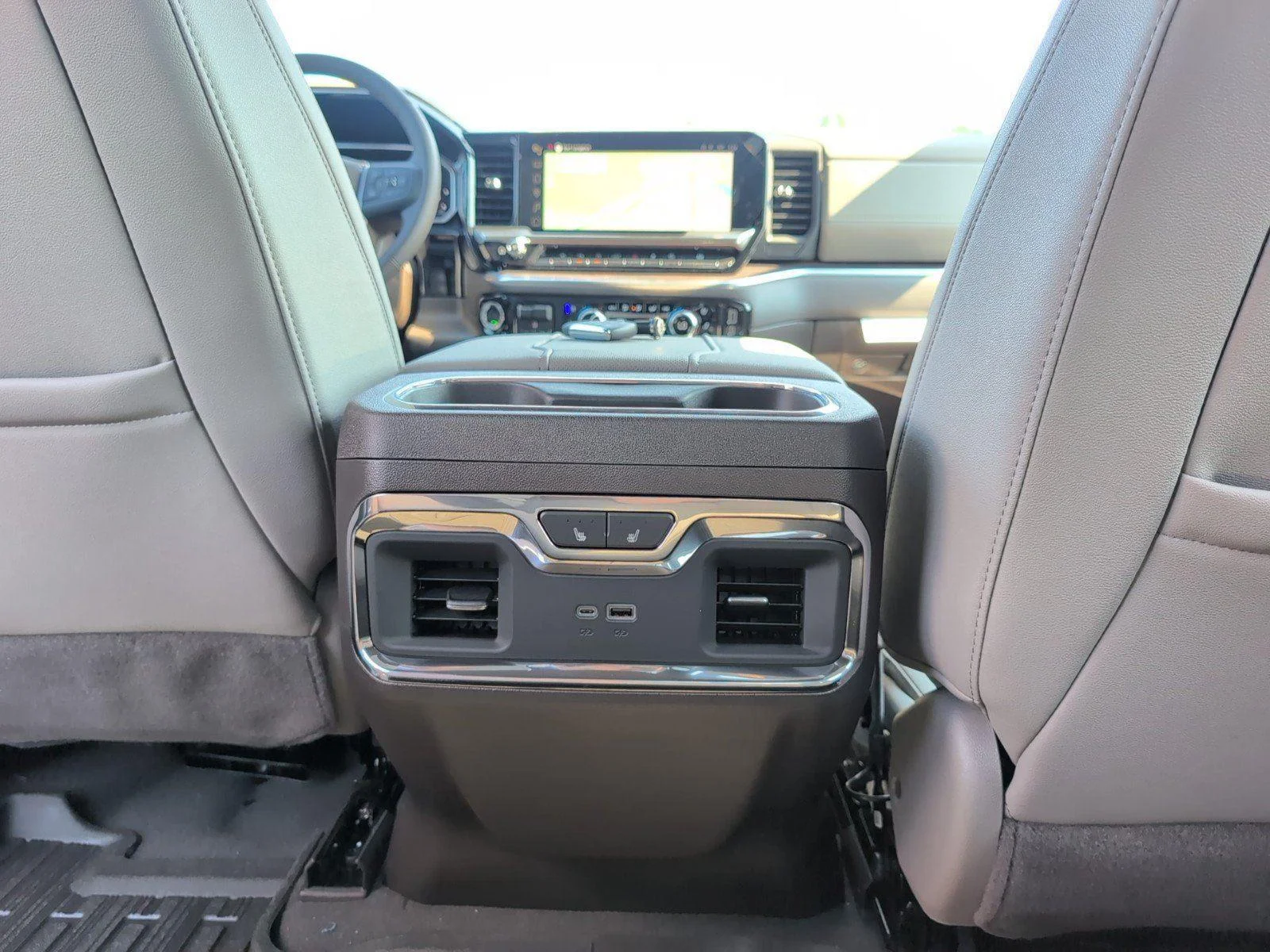 New 2026 Glacier White Tricoat GMC SLT image 34