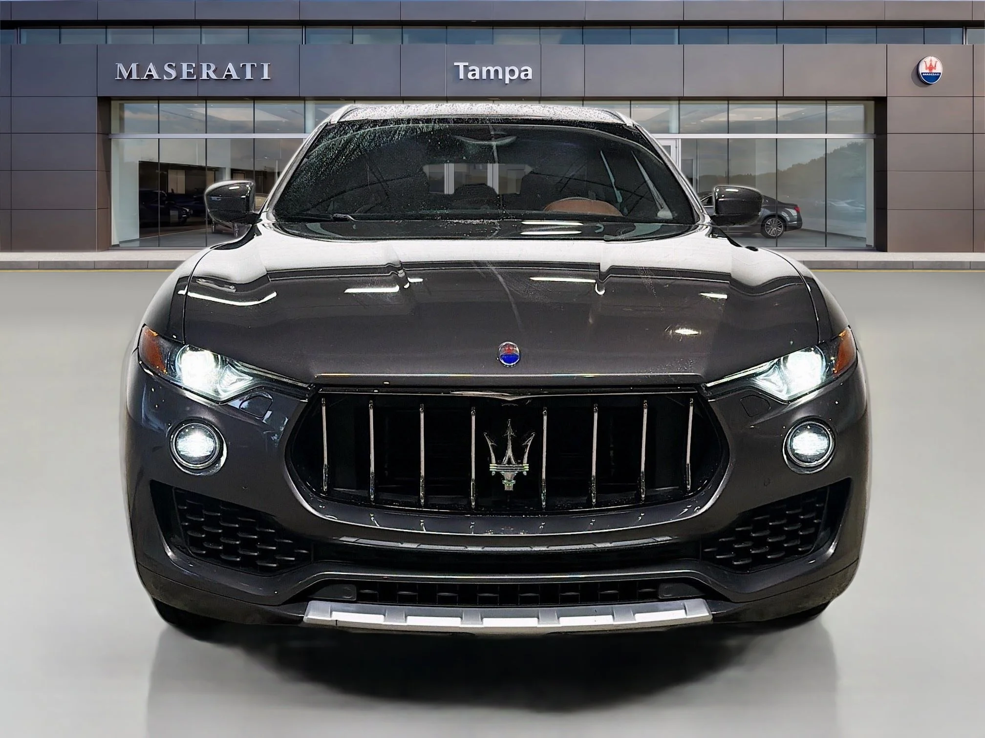 Used 2018 Gray Maserati GranLusso image 8