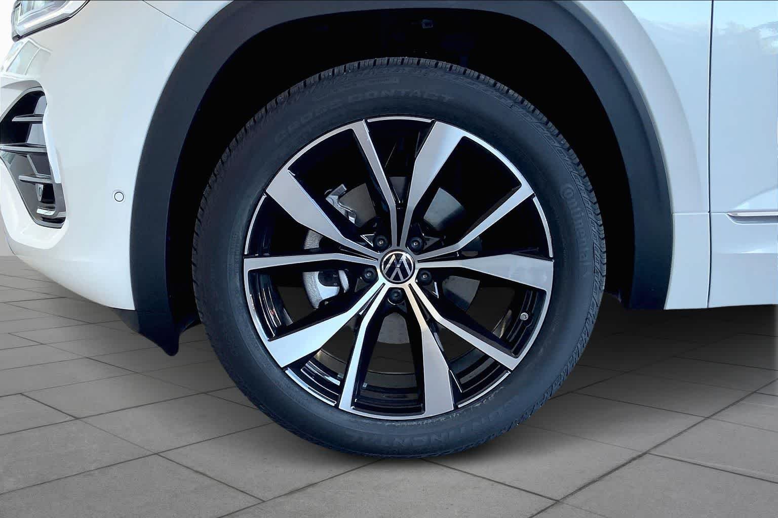 2026 Volkswagen Atlas Cross Sport SEL Premium R-LINE - Photo 11