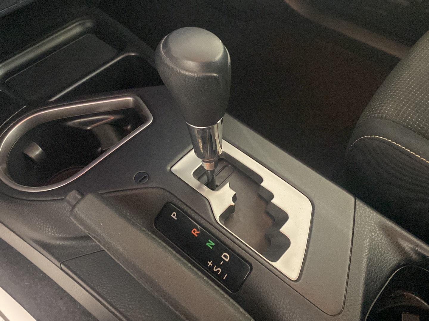Used 2018 Galactic Aqua Mica Toyota XLE image 16
