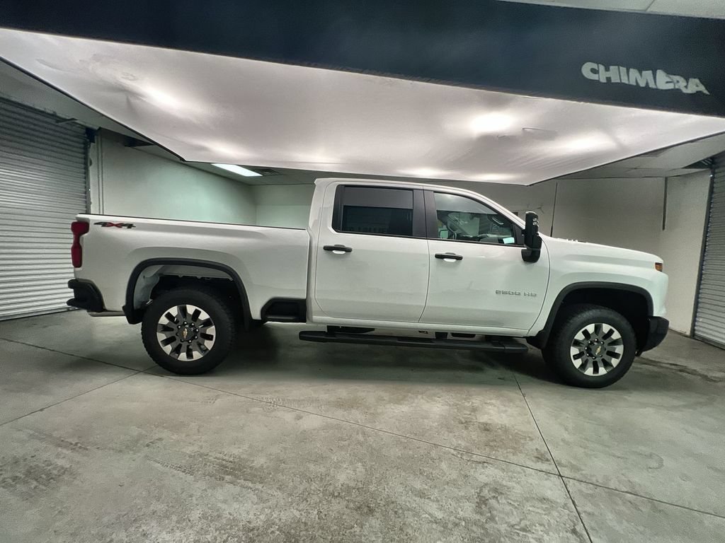 2026 Chevrolet Silverado 2500 HD Custom - Photo 9