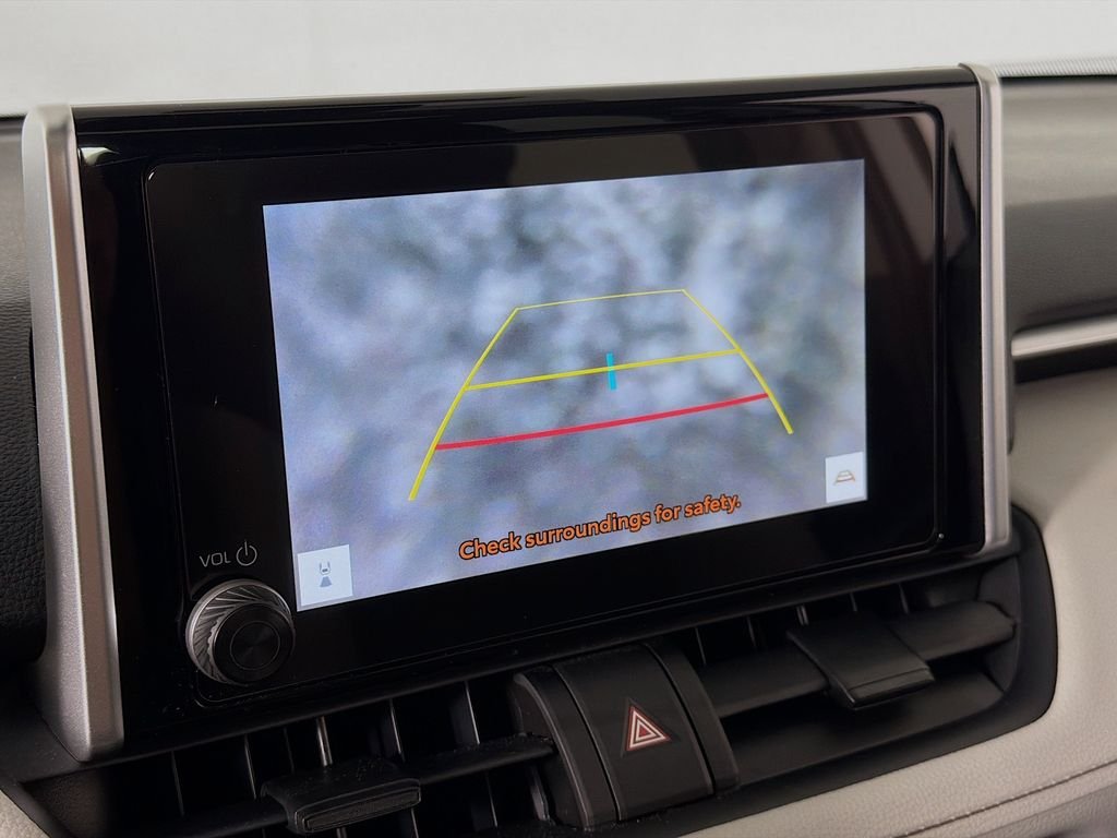Used 2025 Ice Cap Toyota XLE image 13