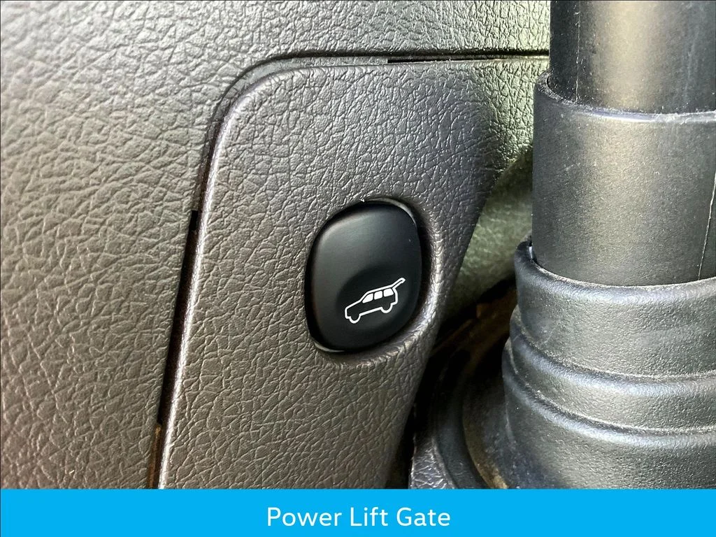 Used 2019 Red Ford SEL image 26