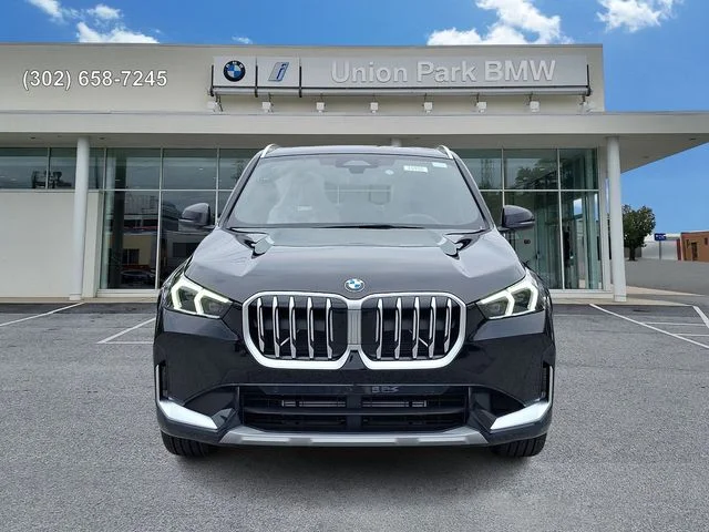 New 2026 Jet Black BMW xDrive28i image 2