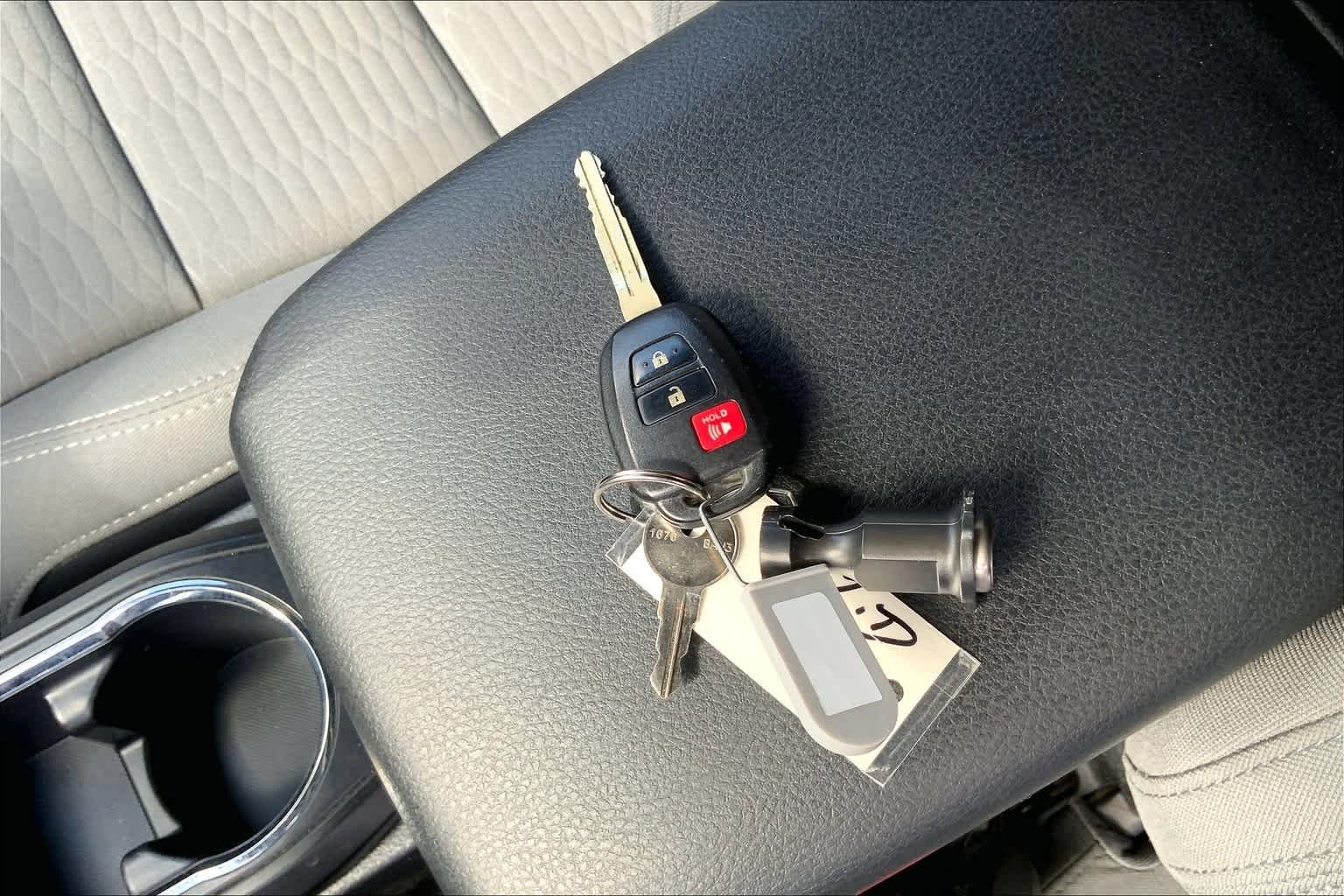 Used 2019 Magnetic Gray Metallic Toyota SR image 12