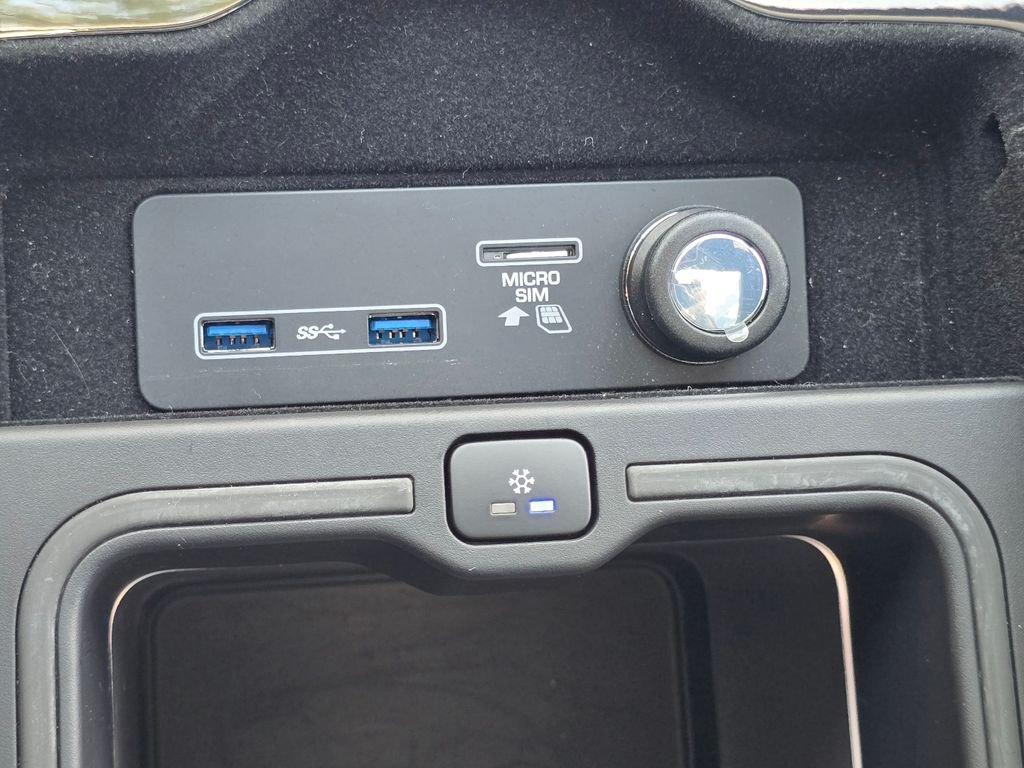 Used 2021 Black Land Rover Westminster image 10