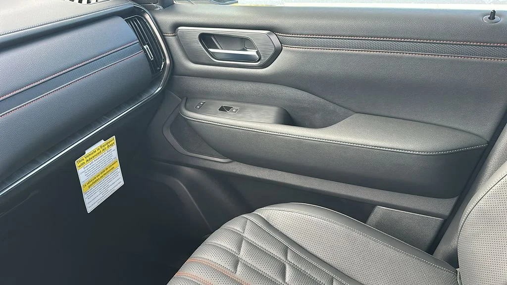 2026 Nissan Armada PRO-4X - Photo 26