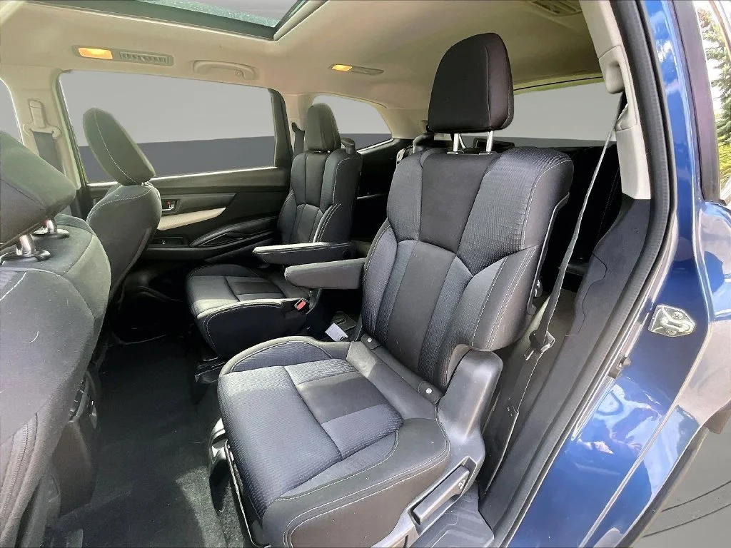 Used 2020 Blue Subaru Premium image 27