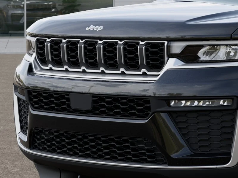 New 2026 Diamond Black Crystal Pearlcoat Jeep Limited image 37