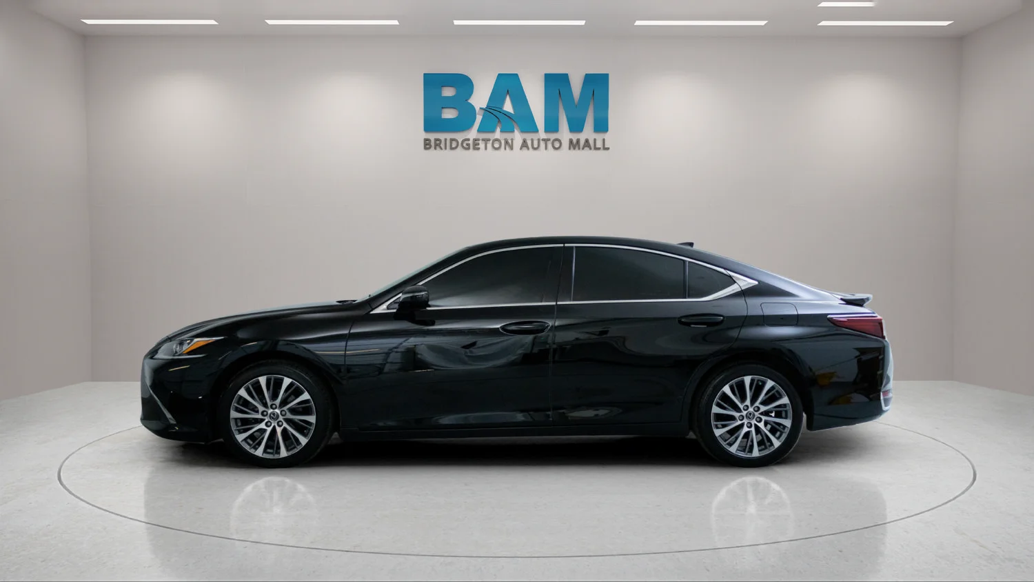 Used 2021 Black Lexus ES 250 image 4