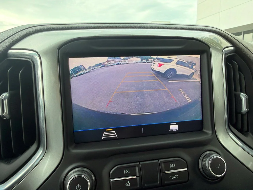 Used 2021 Northsky Blue Metallic Chevrolet LT image 18