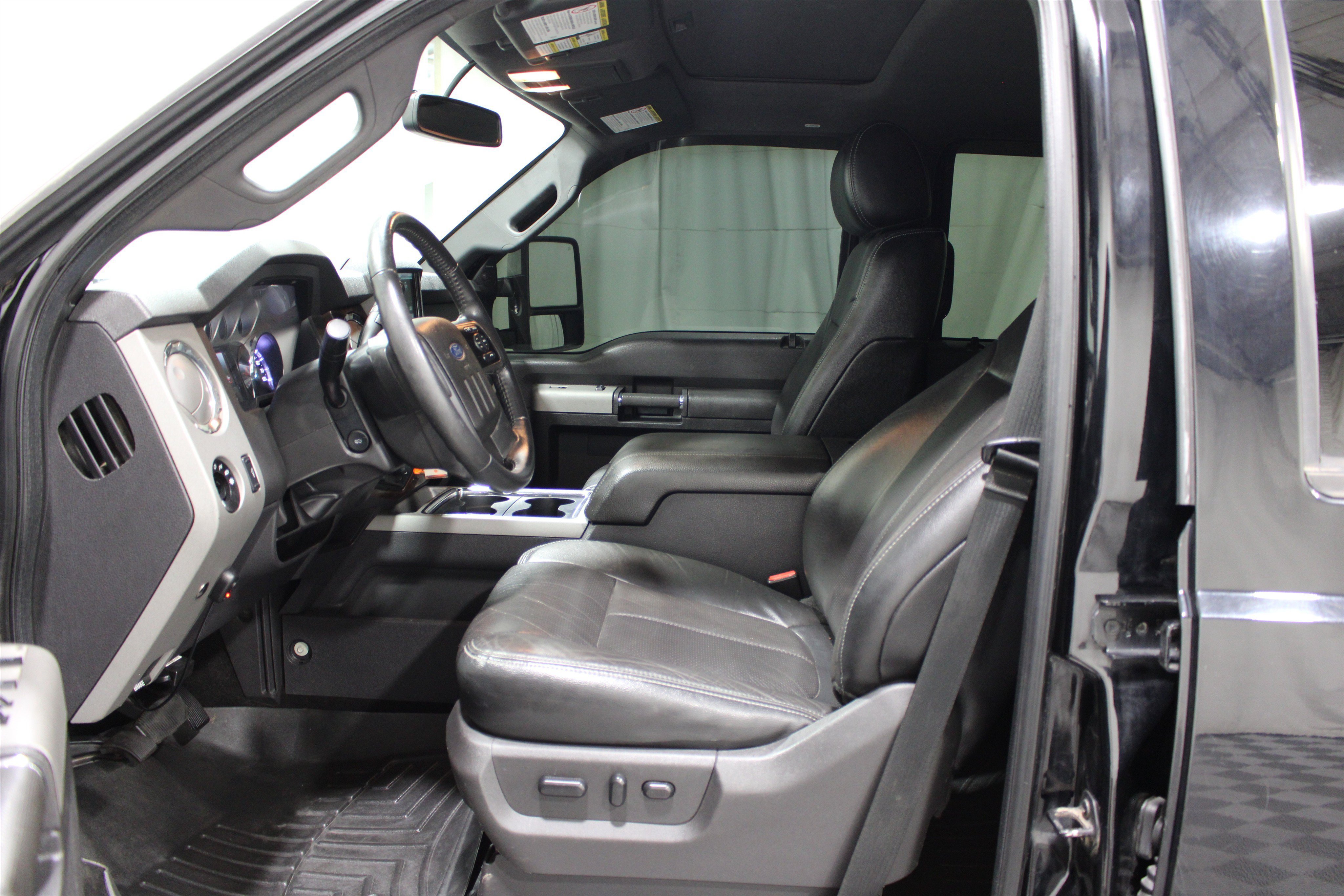 Used 2016 Shadow Black Ford Lariat image 3