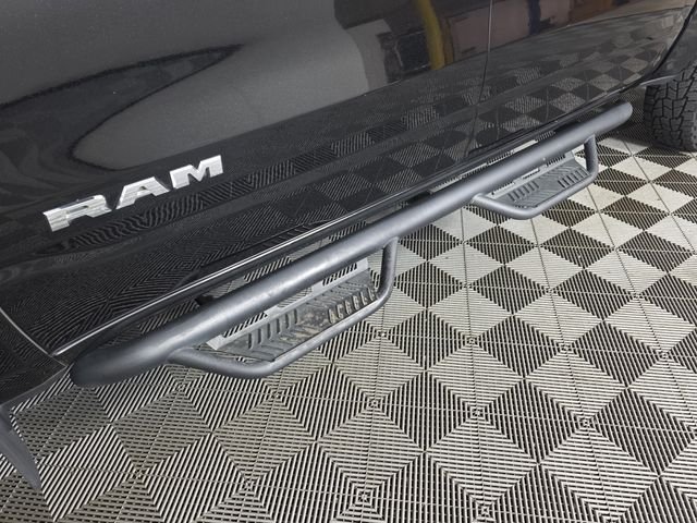 Used 2019 Diamond Black Ram Big Horn/Lone Star image 9