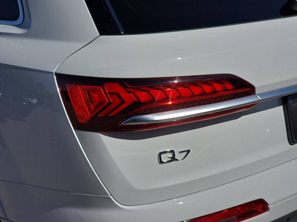 Used 2021 White Audi 55 Premium Plus image 38