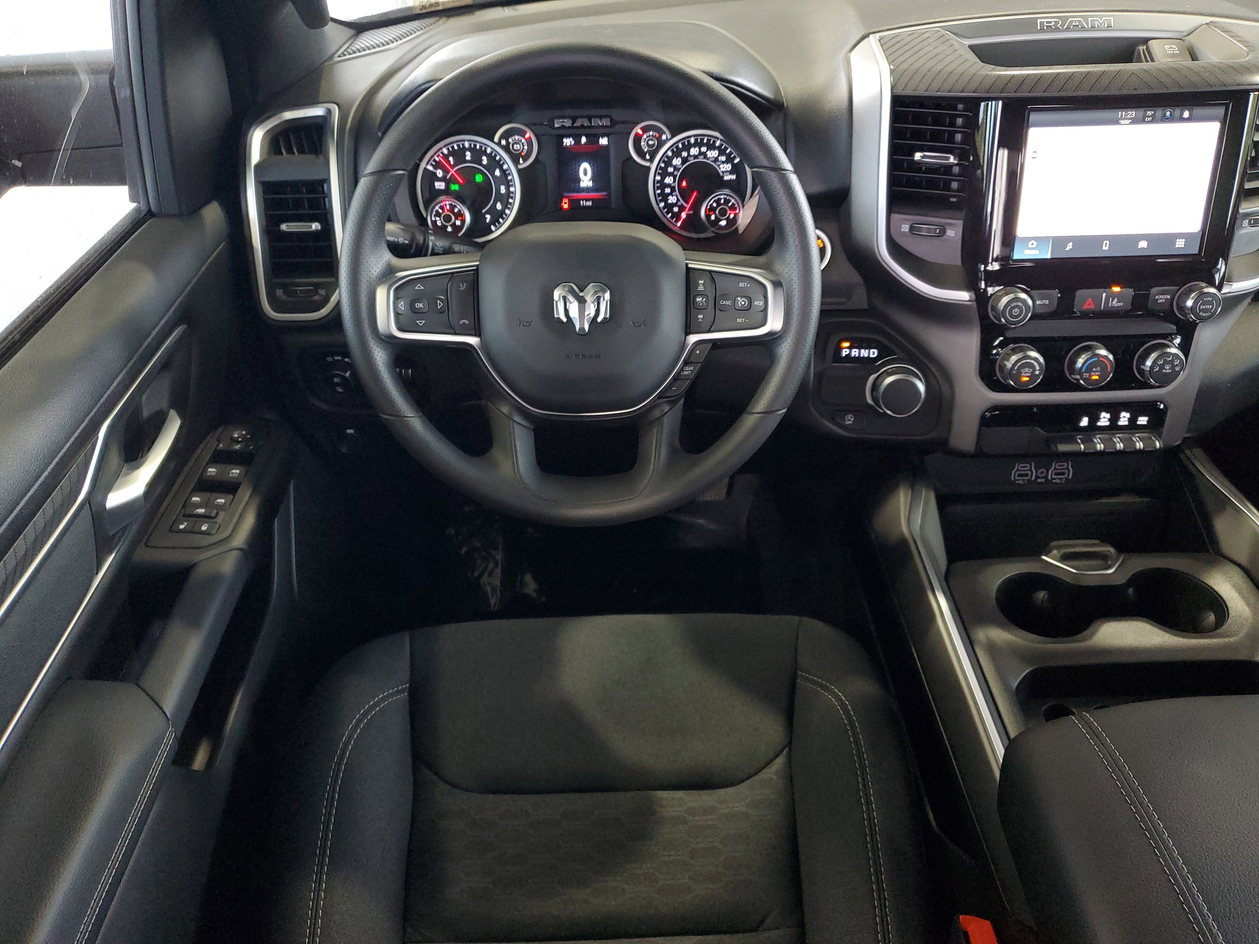 New 2026 Diamond Black Crystal Pearl-Coat Exterior Paint RAM Big Horn image 11