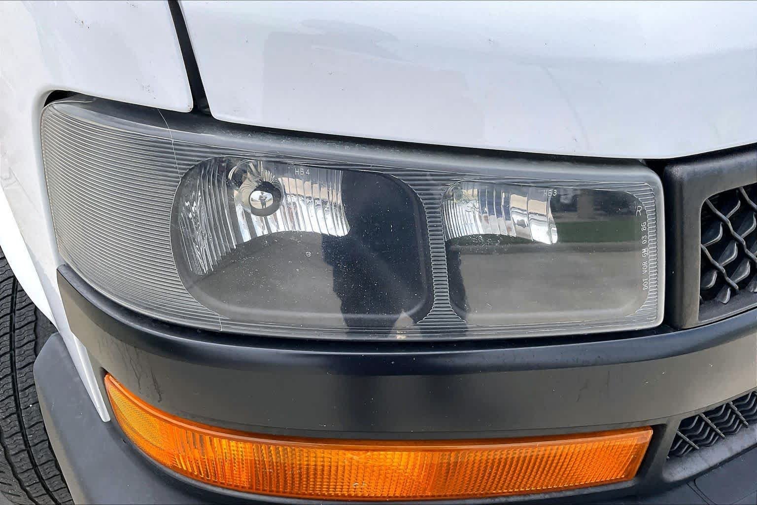 Used 2021 Summit White Chevrolet  image 22