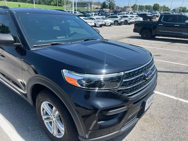 Used 2020 Black Ford XLT image 4