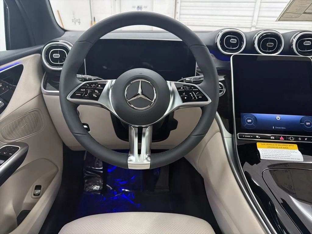 Used 2026 White Mercedes-Benz GLC 300 image 20