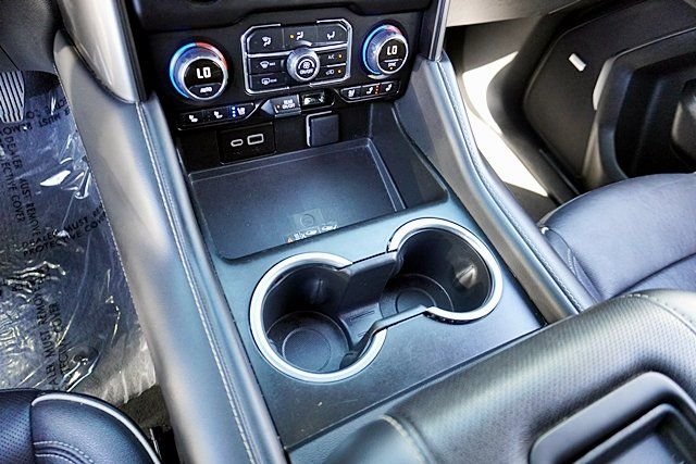 Used 2024 Gray Chevrolet Premier image 27