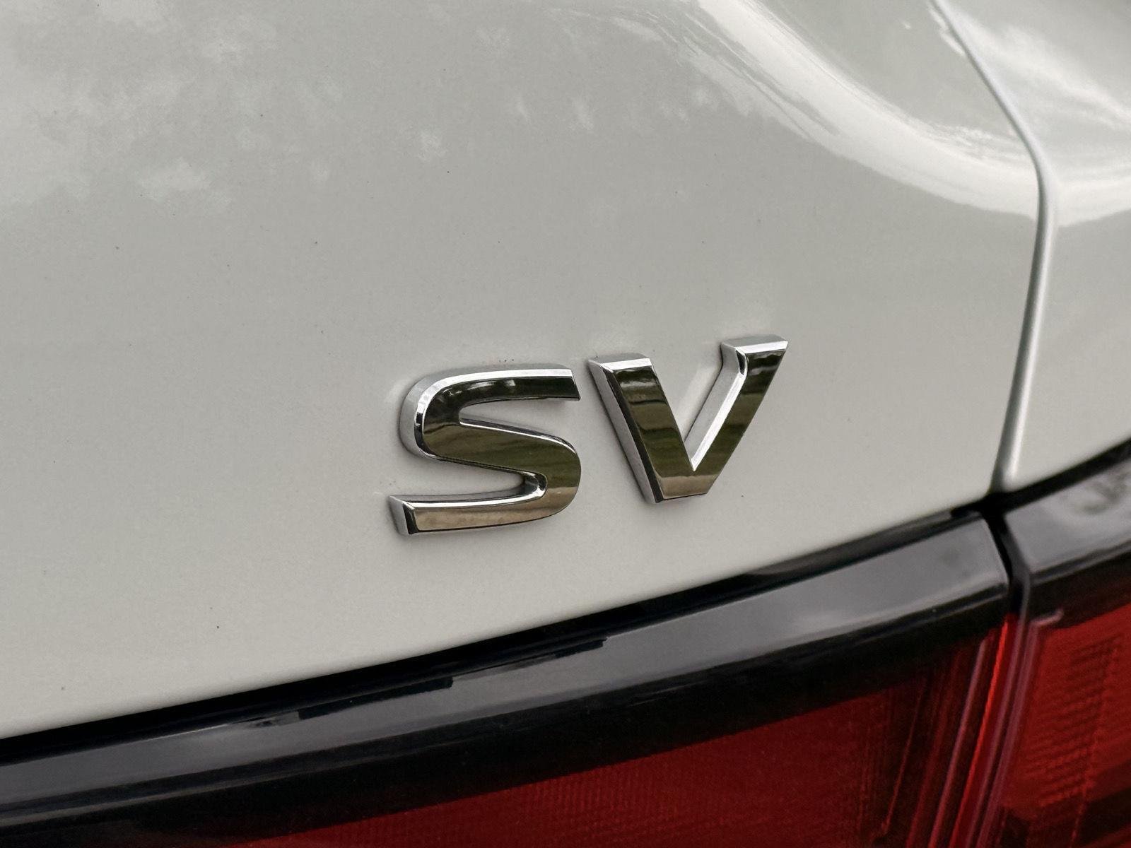 Used 2024 Aspen White Tricoat Nissan SV image 17