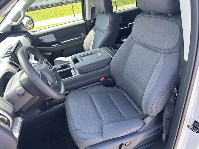 New 2026 Star White Metallic Tri-Coat Ford MAX Active image 14